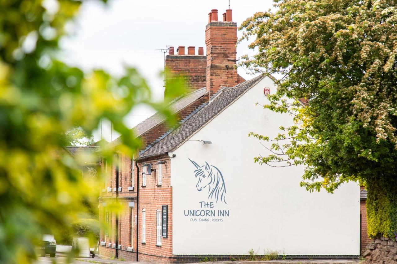 The Unicorn Inn Newton Solney エクステリア 写真