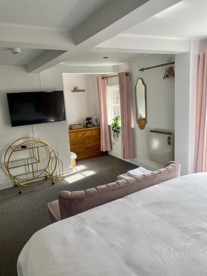 The Unicorn Inn Newton Solney エクステリア 写真