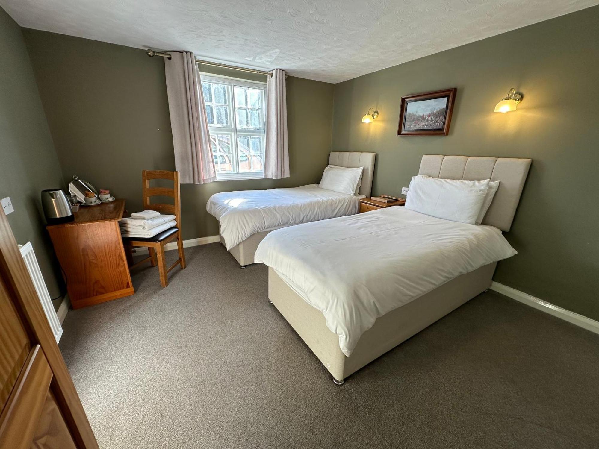 The Unicorn Inn Newton Solney 部屋 写真