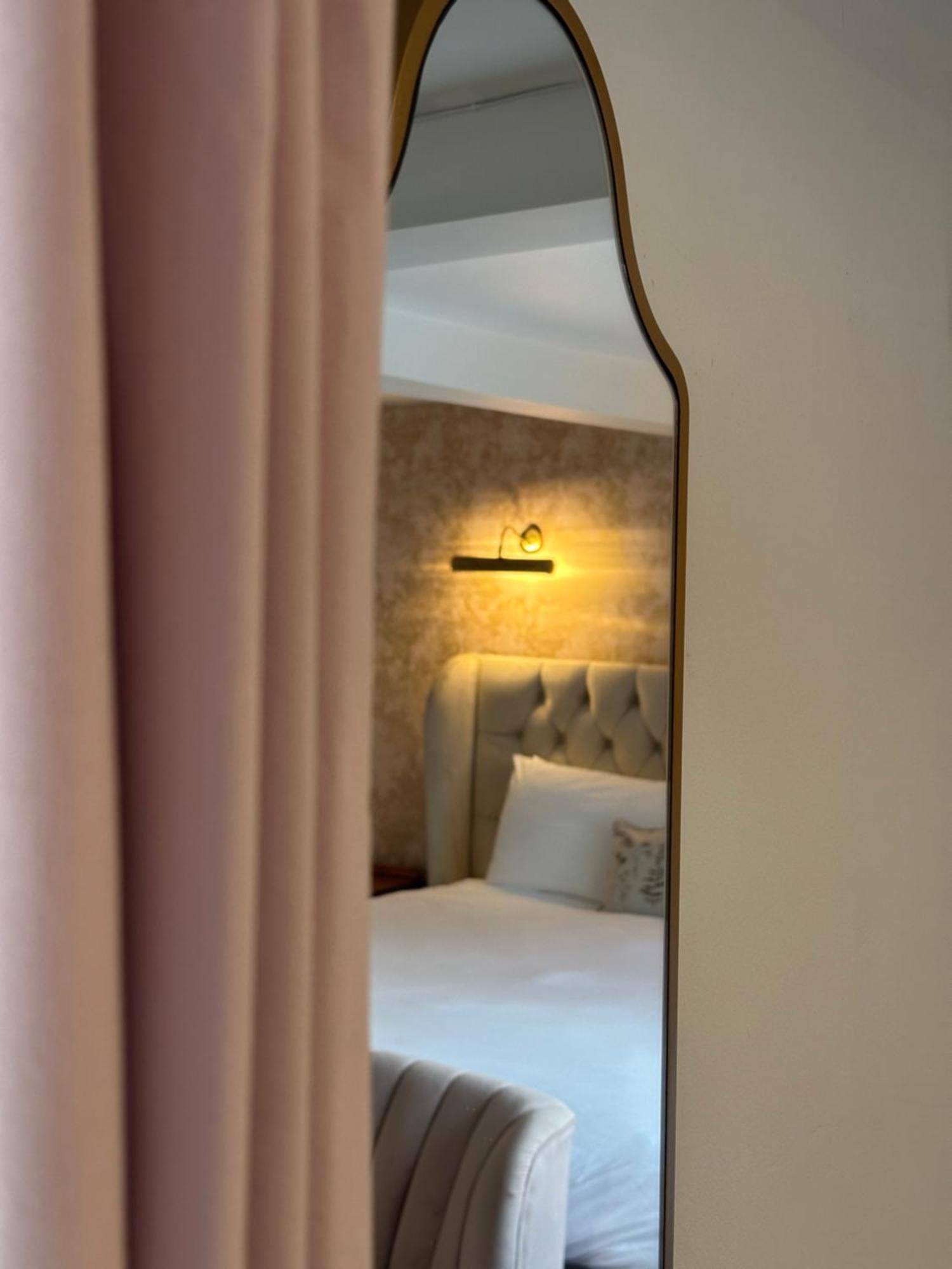 The Unicorn Inn Newton Solney 部屋 写真